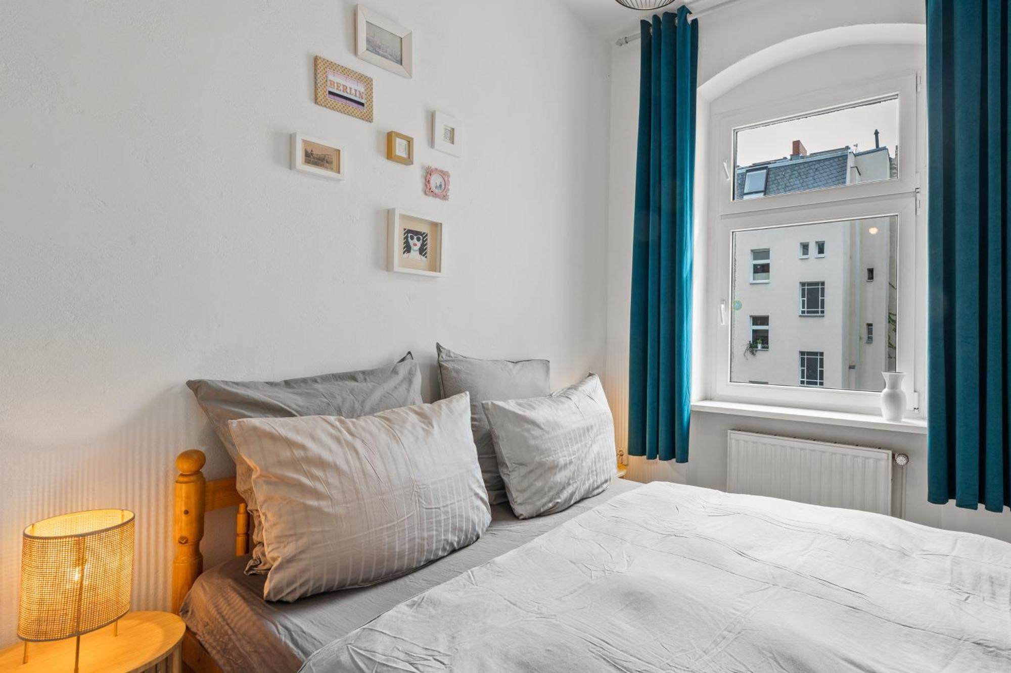 Thewilhelmshavener Group Apartment, Group & Family Friendly, 100M2, 2Br, 1 Living Room, Huge Table, Ideal For 4 - 6 Guests — Photos 1